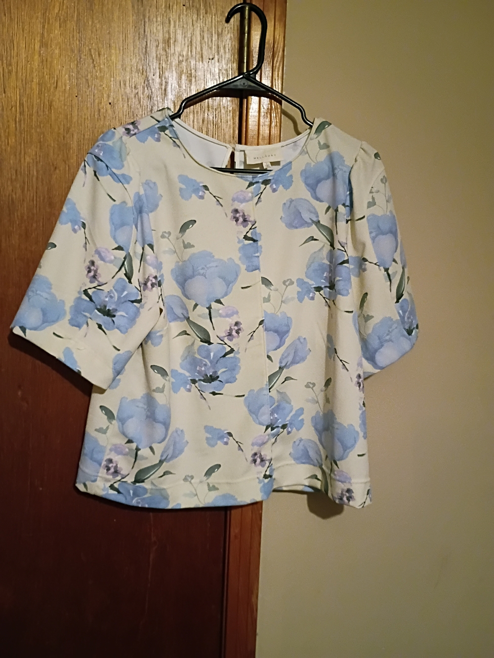 MELLODAY Cream Blouse with Light Blue Floral Print